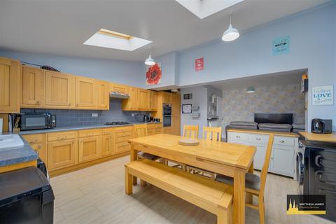 Arch Road, Wyken, Coventry *VACANT &... 3 bed terraced house for sale