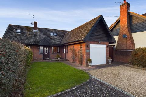 Debenham Road, Ipswich IP6 3 bed chalet for sale