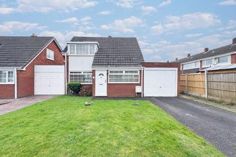 Glenmore Avenue, Burntwood, WS7 4UW 3 bed detached house for sale