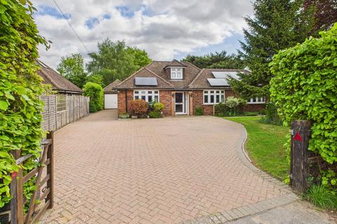 Main Road, Naphill, High Wycombe... 4 bed detached bungalow for sale