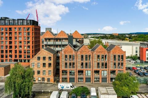 Roper Court, Ancoats, Manchester, M4 2 bed flat for sale