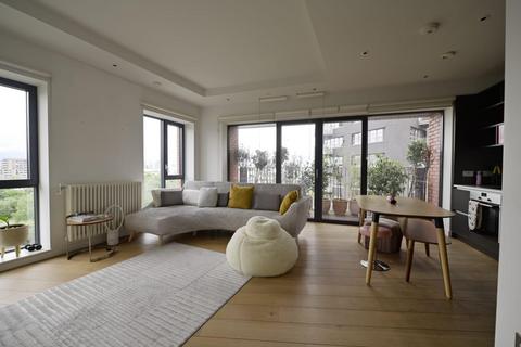 Botanic Square, London E14 2 bed property for sale