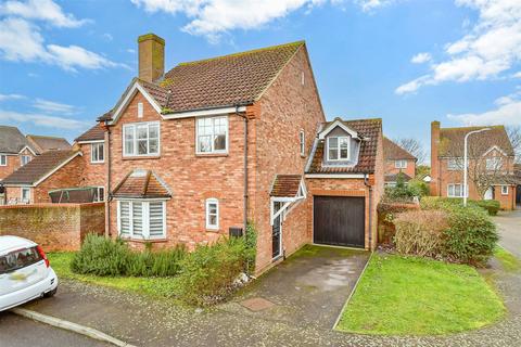 Gainsborough Avenue, Margate, Kent 4 bed detached house for sale