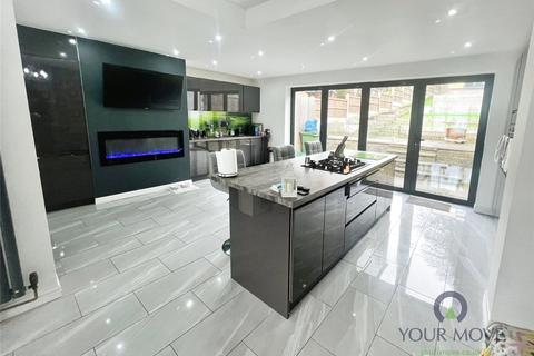 Oakham Road, West Midlands DY2 3 bed semi