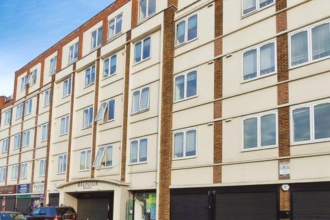 High Road, Ilford IG1 2 bed apartment for sale