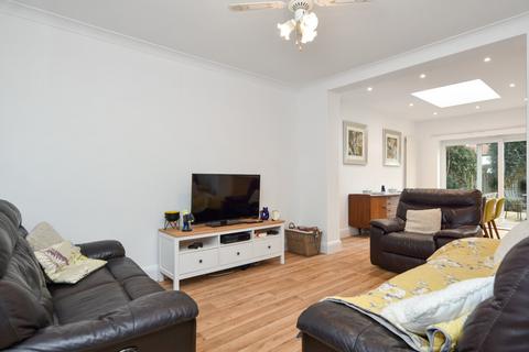 Cranley Gardens, Desirable Thorpedene... 4 bed detached house for sale
