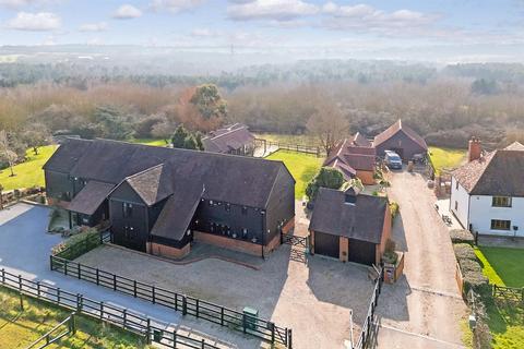 Pages Lane, Harold Wood 4 bed barn conversion for sale