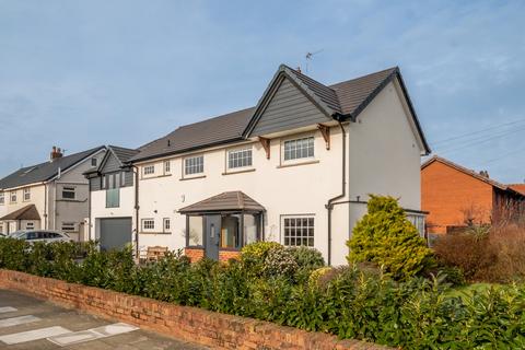 Finsbury Avenue, Lytham St. Annes, FY8 5 bed detached house for sale