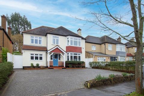 Valley Walk, Croydon, CR0 5 bed detached house for sale