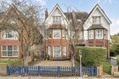 Conyers Road, London SW16 2 bed flat for sale