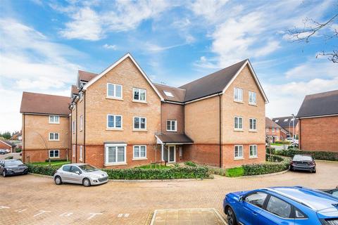 Ceres Crescent, Epsom 2 bed flat for sale