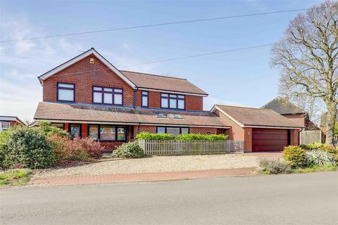 Station Lane, Farnsfield NG22 5 bed detached house for sale
