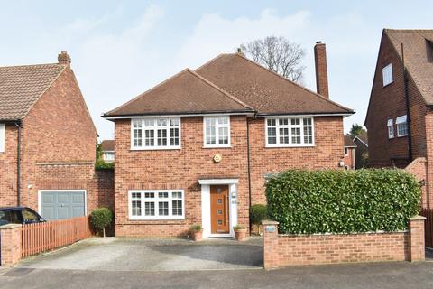 4 bedroom detached house for sale