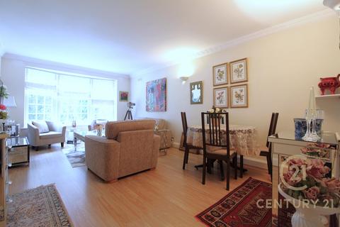 Wimbledon Park Side, LONDON SW19 2 bed flat for sale