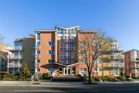 Twickenham Road, Teddington 3 bed apartment for sale