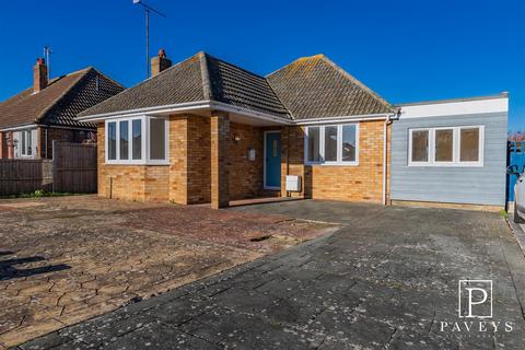 Quendon Way, Frinton