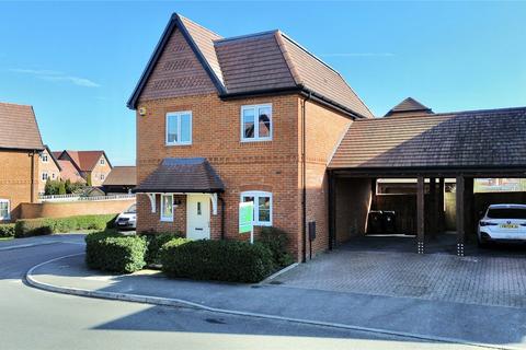 Bingham Drive, Wokingham, Berkshire... 3 bed detached house for sale
