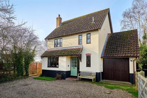 Syleham IP21 3 bed detached house for sale