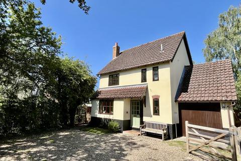 Syleham IP21 3 bed detached house for sale