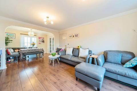 Abell Way, Springfield, Chelmsford 4 bed link detached house for sale
