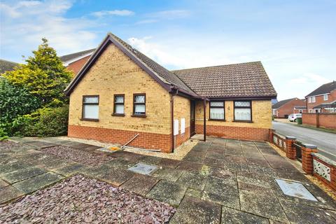 Dussindale, Wymondham, Norfolk, NR18 3 bed bungalow for sale