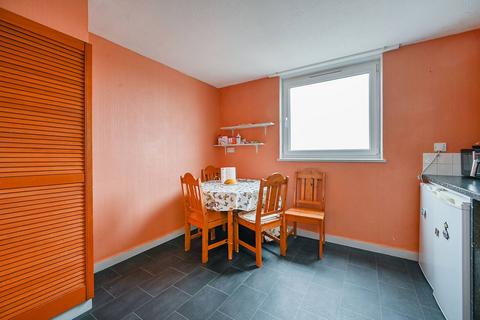 Green Dragon Lane, Brentford, TW8 2 bed flat for sale