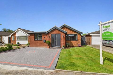Woodlands, Chelmondiston, Ipswich... 2 bed bungalow for sale