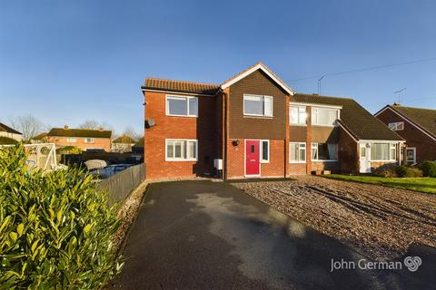 5 bedroom semi-detached house for sale