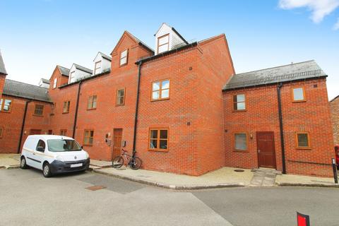 Carlisle Mews, Gainsborough 2 bed apartment for sale