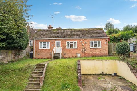 Deanway, Chalfont St Giles, HP8 2 bed bungalow for sale