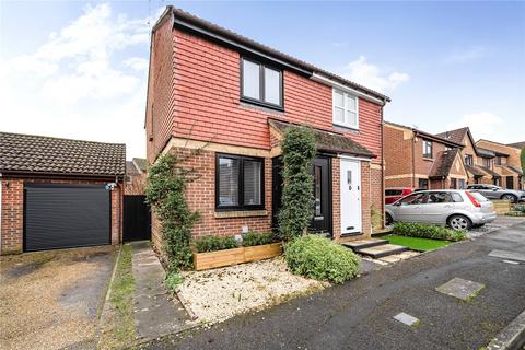 Hope Avenue, Bracknell, Berkshire 2 bed semi