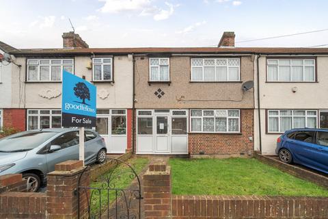 Brockenhurst Way, London SW16 3 bed terraced house for sale