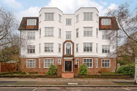 Wimbledon SW19 3 bed apartment for sale