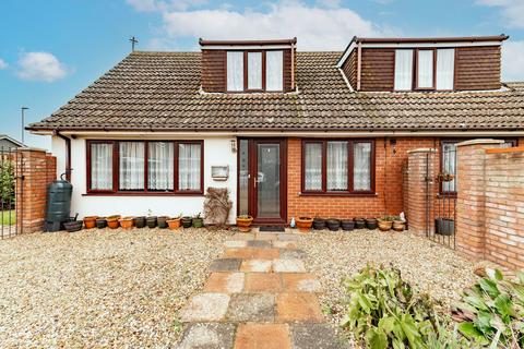 Bure Close, Great Yarmouth 4 bed detached bungalow for sale