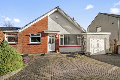 17 Broomhill Avenue, Penicuik, EH26 9EG 3 bed detached bungalow for sale