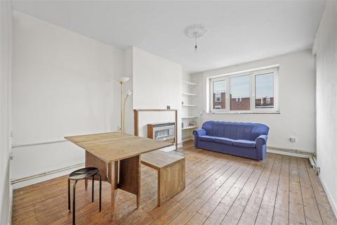 Thornaby House, Canrobert Street, London 3 bed flat for sale