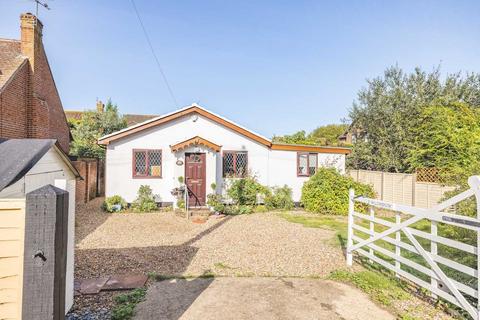 Monkey Island Lane, Maidenhead SL6 2 bed detached bungalow for sale