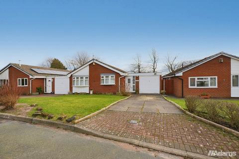 Copeland Grove, Beechwood 3 bed detached bungalow for sale