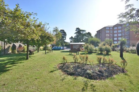 37 Lindsay Road, Poole, BH13 2 bed apartment for sale