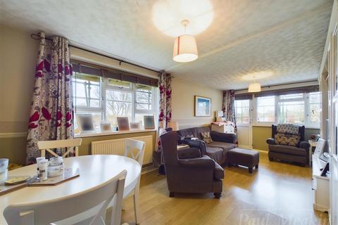 Arnhem Drive, New Addington 2 bed maisonette for sale