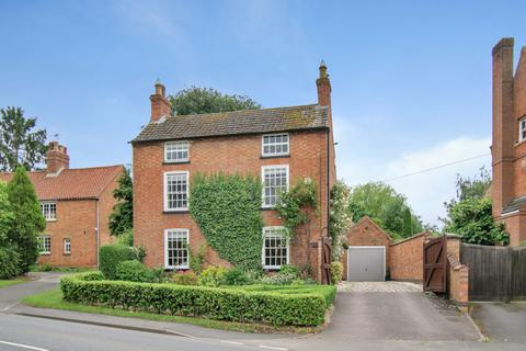 Rempstone LE12 4 bed detached house for sale