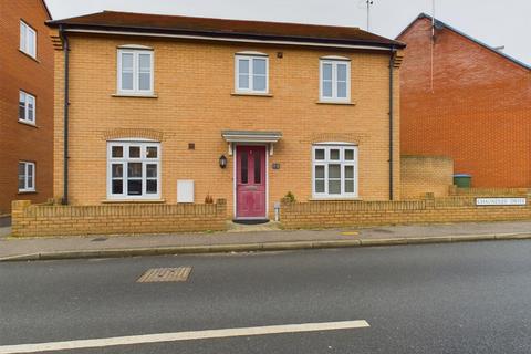 Chaundler Drive, Aylesbury HP19 3 bed detached house for sale