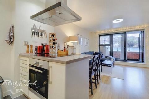 Mostyn Grove, Bow, E3 1 bed apartment for sale