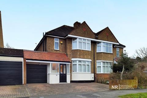 Somerset Avenue, Chessington, Surrey.... 3 bed semi