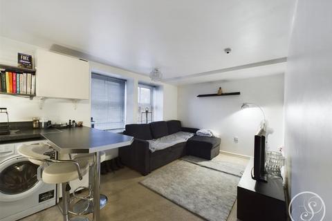 Teasel Row, Winker Green, Leeds 2 bed flat for sale