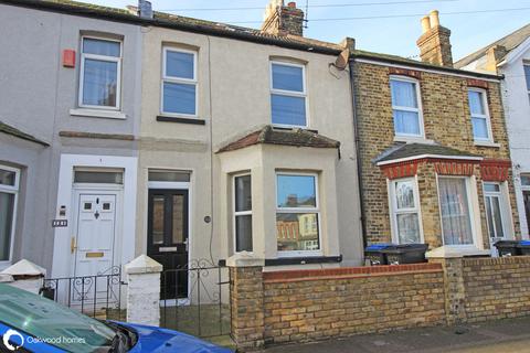 Nash Court Gardens, Margate 3 bed terraced house for sale