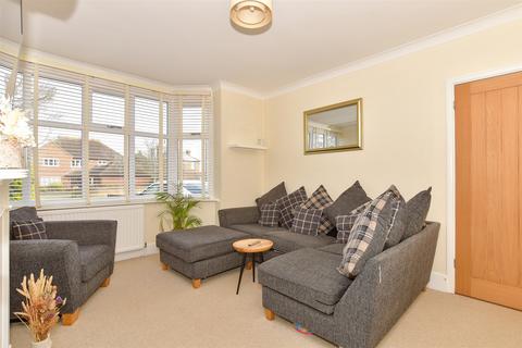 Park Avenue, Sittingbourne, Kent 4 bed semi