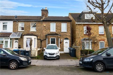 Furze Road, Thornton Heath, CR7 2 bed end of terrace house for sale