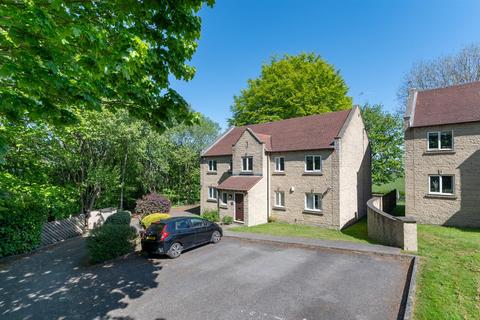 Hilton Court, Bramhope LS16 2 bed flat for sale