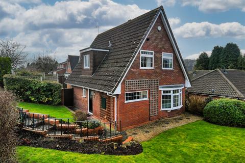 2 Reynolds Close, Swindon, Dudley 3 bed detached house for sale